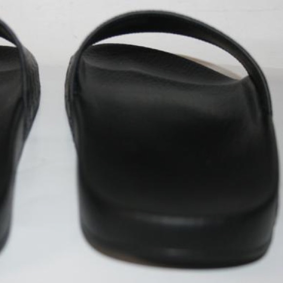 Gucci slides - Picture 4 of 6